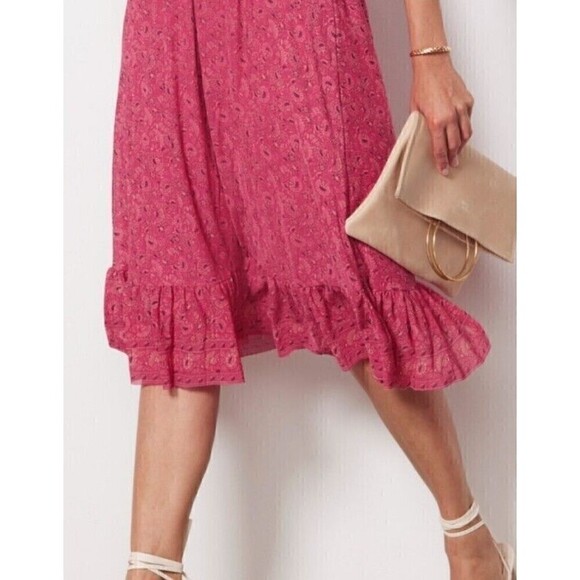 EVEREVE Elena Size Small Flutter Sleeves Pink Ditzy Floral Dress Tiered Hem - Picture 8 of 10